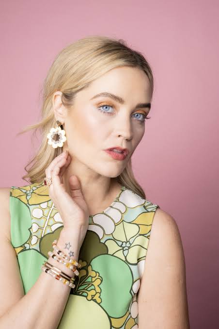 Laura Whitmore 2